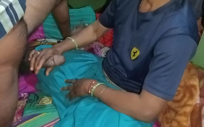 Pooja Sexy: Üvey kız kardeş üvey erkek kardeşiyle evinde seks yapıyor