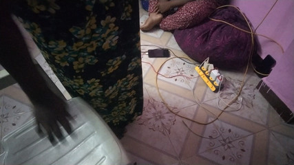 Tamil lesbian: Người Ấn Tamil nói chuyện tục tĩu tại nhà