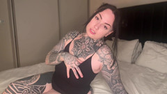 Miss Valentina: Анонимный хищу из банкомата