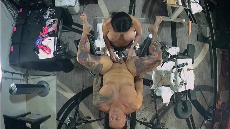 There is no safeword: Strap-on-Geschichten - frauen besamen männer - pegged &amp;resized