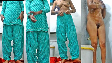 Rakul008: Awek kolej muda seksi di bilik air.