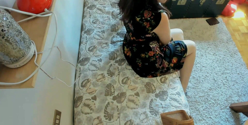 Nicoletta Embassi: イタリアの熟女のためのゴージャスなセクシーな足