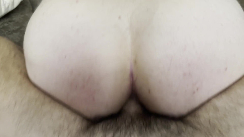 boyhaze: ソファで継父をドキドキさせる