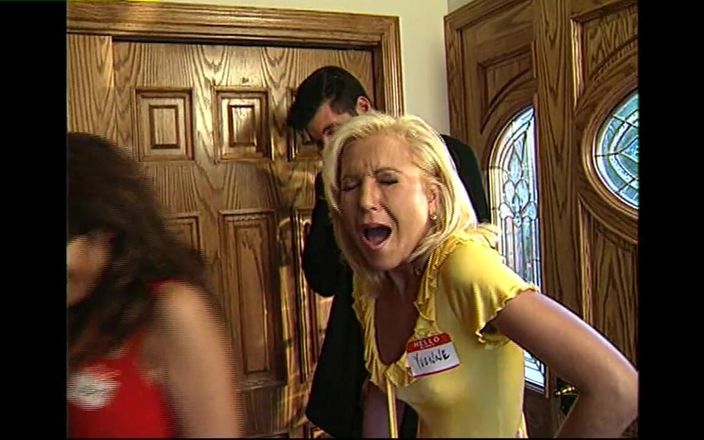 Heatwave Porn: College Reunion, parte 1