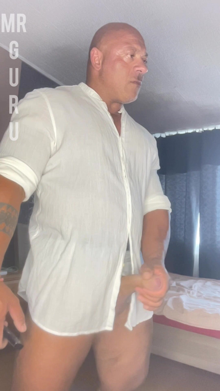 Mr. Guru: Повільна дрочка руками. Mr Guru Wank