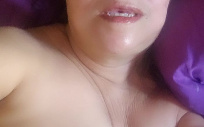 Zilah Luz: Good Morning! My Granny Pussy &amp;amp; Clit Are Ready to Wake...