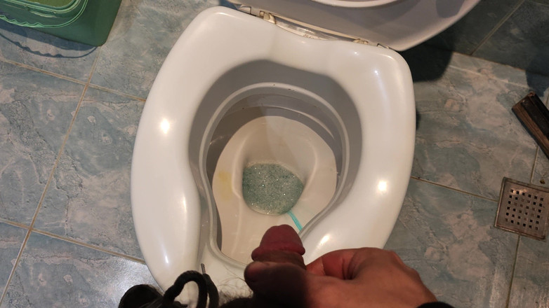 nikoniko2610: Pising Piss