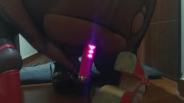 The magic: Suonare con un vibratore ricco