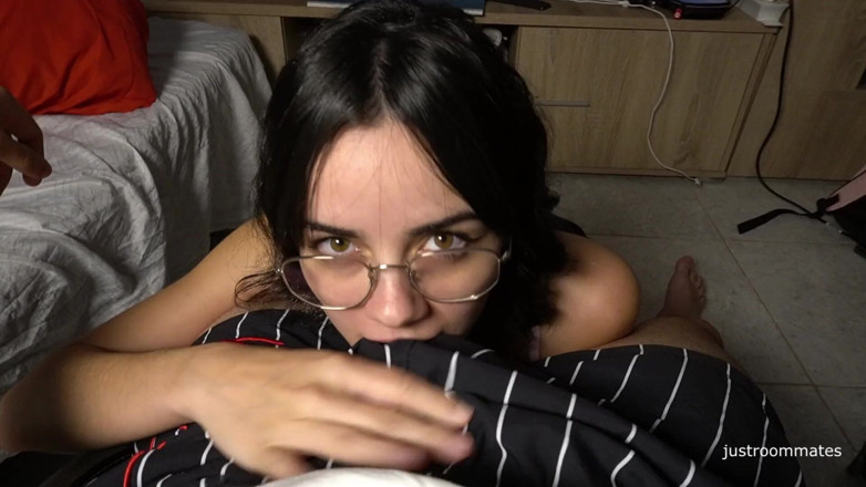 Sarahroomie: My stepsis loves to get slapped