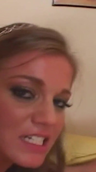 Ben english voleva avere due ragazze da scopare e le ha scopate entrambe forte
