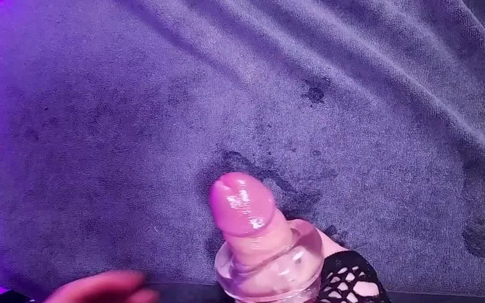 LalaThePala: Having Some Fun with My Small Fleshlight