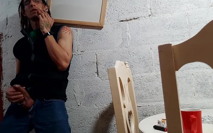 Raba erre elle: Raba Erre Artist Warms up His Work