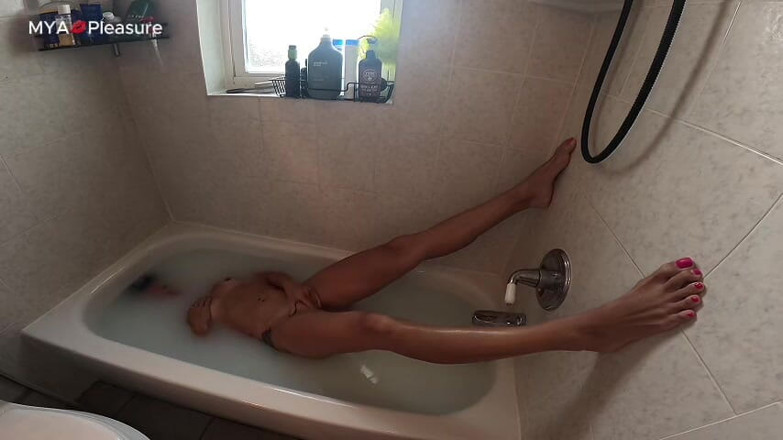 MYA Pleasure: Mjölkbad andningshåll