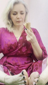 Empressbellasadic's Mature Soles Make You Weak