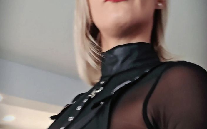 DeesseJulia: Outfit: nylon-strumpfhosen-catsuit &amp;high heels - herrin julia