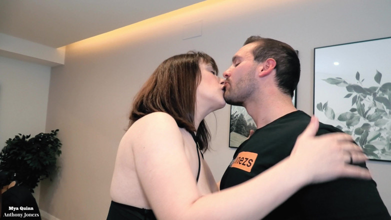 Mya Quinn: Fudendo espanhola milf em Barcelona - boquete - buceta fodendo - garganta profunda -...