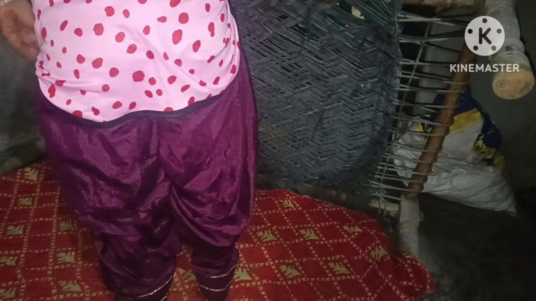 Savita5343: Desi Bhabhi op zijn hondjes geneukt door Devar