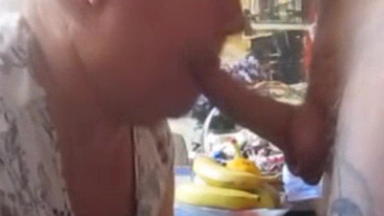 Zona901: Ssanie tego penisa jest moją ulubioną rzeczą i oglądanie go...