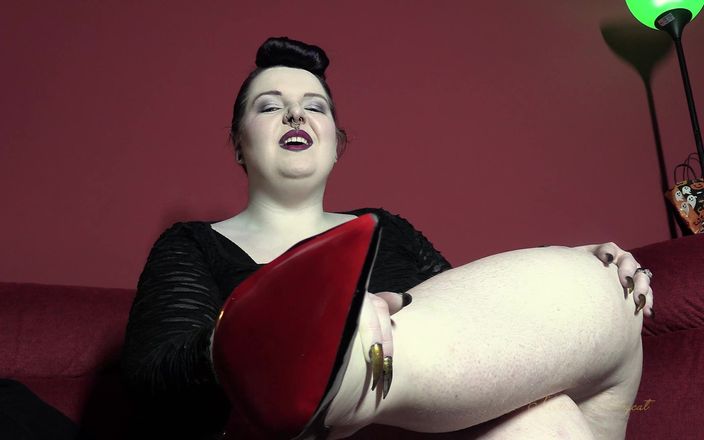 Mxtress Valleycat: Ensnared in My Web