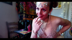 Suzy Wylde: Hai Kekasih! Datang Tengok My Live