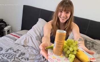 Anne Eden: 早早射精让我在早上感到惊讶