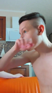 Nur ein kuss vor einer lustigen nacht mit alex