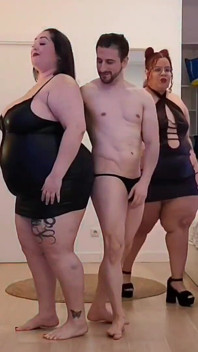 สาวอวบอิ่ม Maequira กับ Eris_bbw1 เย้ายวน Alfxnow โชว์แฟชั่น