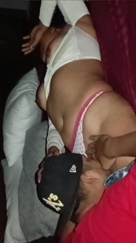 After-party-sex Mit Einem Reichen Freund Mit Großen Brüsten