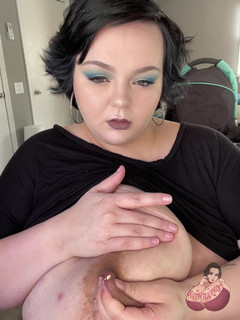 Peyton Thomas: Permainan buah dada bertetek besar