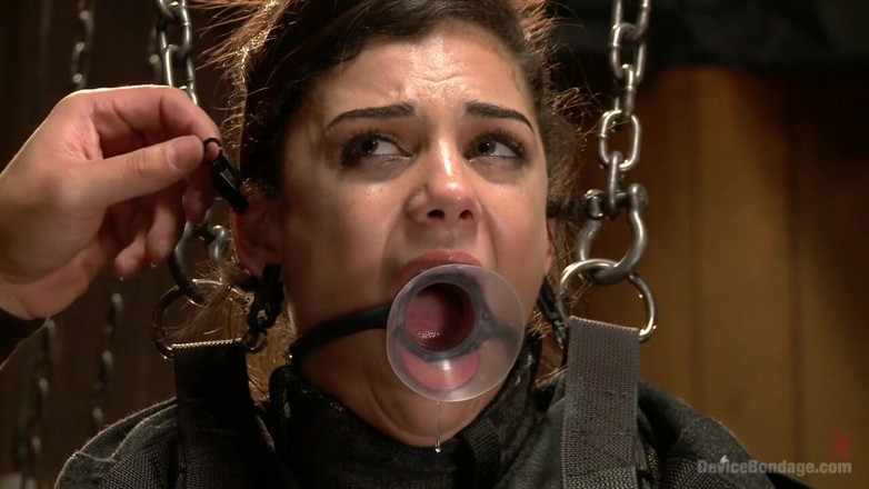 Device Bondage by Kink: Bonnie rotten tunduk dan muncrat ke master orlando