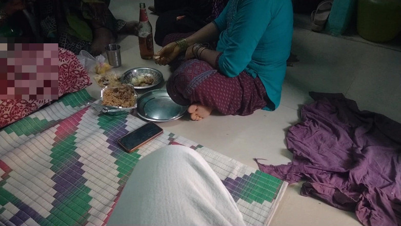 Benita sweety: Čtyři teta sexy sprosté mluvení v mém domě