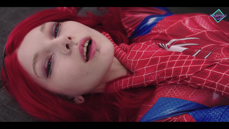 Karneli Bandi: Pavoučí žena a její mokré potřebné pavoučí díry. Thórův kladivový krém