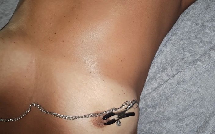 OldSkoolRaversUK: 本物の自家製英国人カップル-アマチュア成熟した乳首クランプで性交