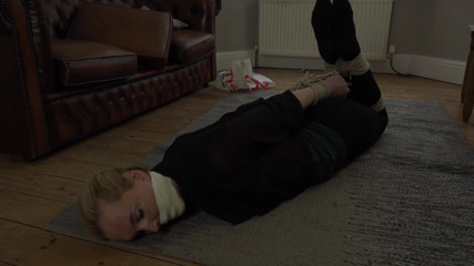 Restricting Ropes: Ariel Anderssen - seks bondage