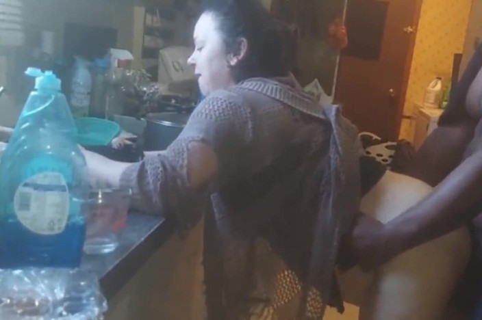 Anal_Angi_Rose: Cucina la mia cena mentre prendi questo grande nero