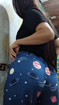 Teen Latina Shows Her Ass