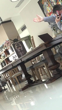 Kelemahan 636 sekretaris seksi dengan stoking nilon di sepatu hak tinggi