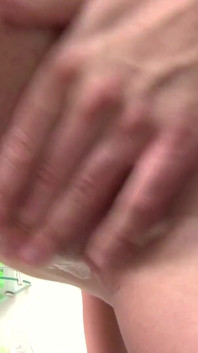 Tento šťastný bastard chtěl této děvce ukázat, jak vypadá skvělý anální šukač