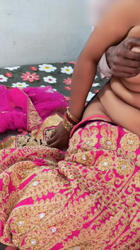 Jija fodeu sua linda Sali em casa na ausência de sua esposa