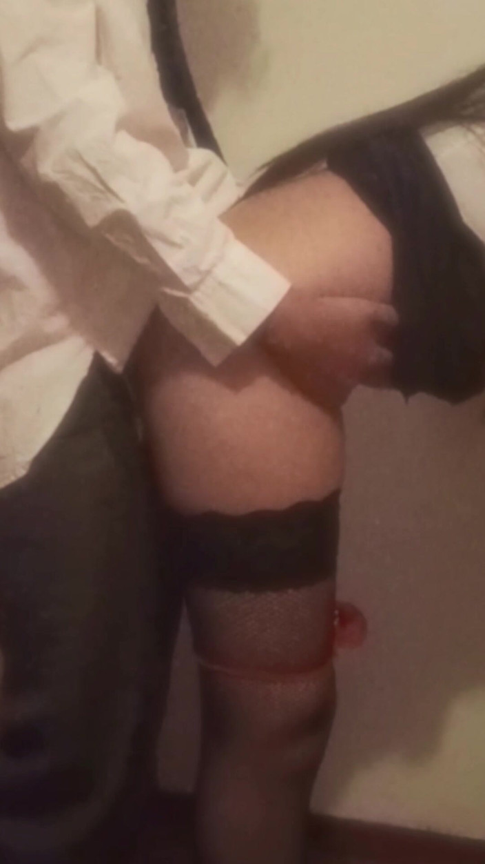 Astrid Cute: The Married Secretary at Lunchtime!