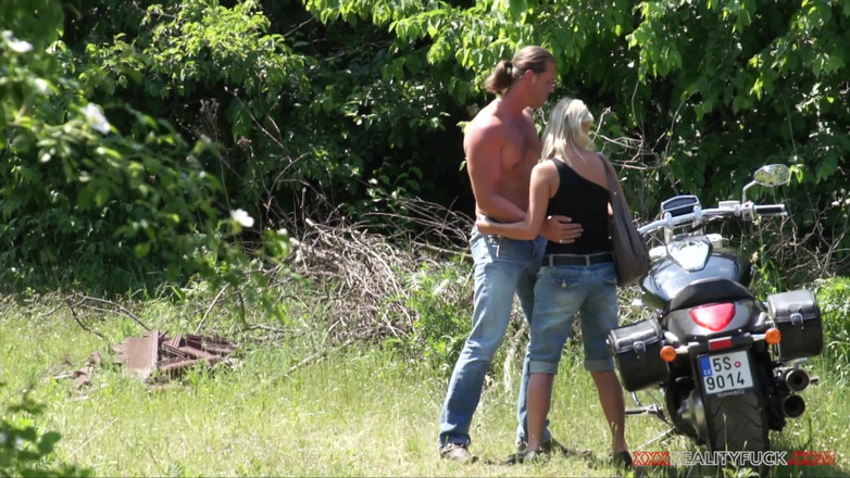 Czech Pornzone: Moto Hooker - Maaike