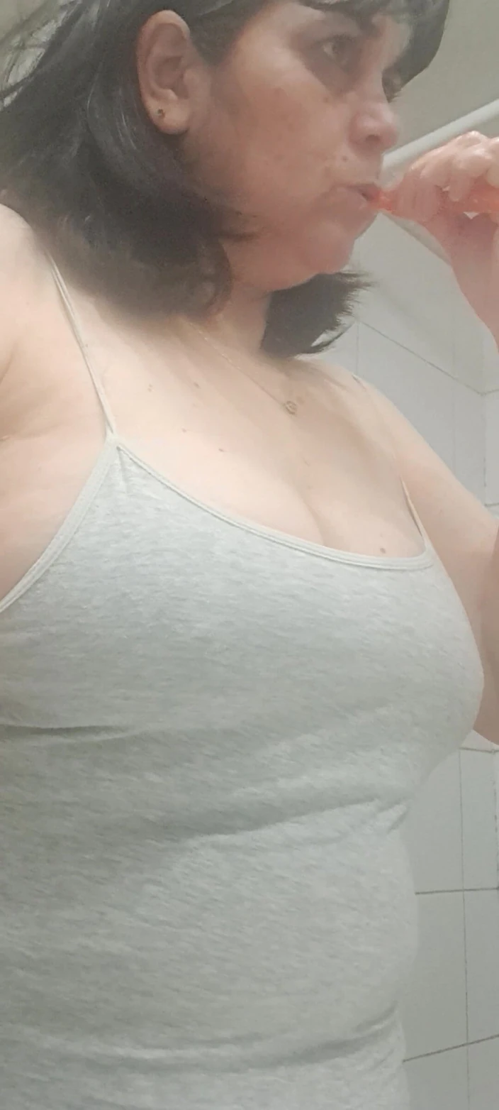 Mommy big hairy pussy: Pasta in the Mouth