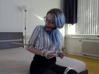 Restricting Ropes: Luna Gray - secretară legată cu căluș cu bilă