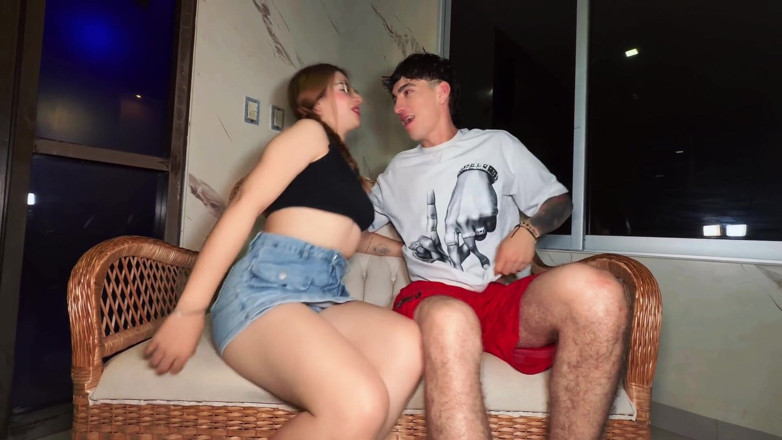 SophieAddams: Kongkek tegar- Awek latina blonde yang cantik dikongkek di ruang...
