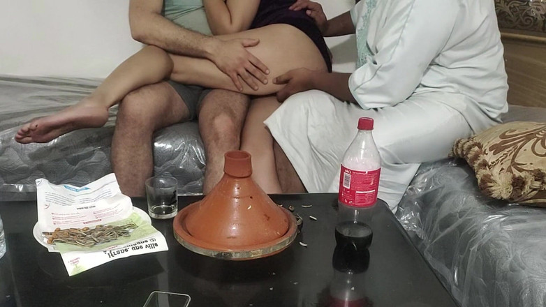 Amal Arab: 阿拉伯熟女做爱 第29部分