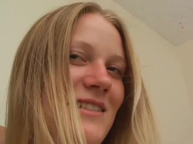 American Idol X: Blonde bitch loves to ride cock