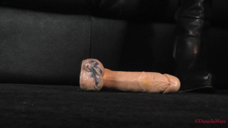 DanielleMaye: Il cazzo e la palla