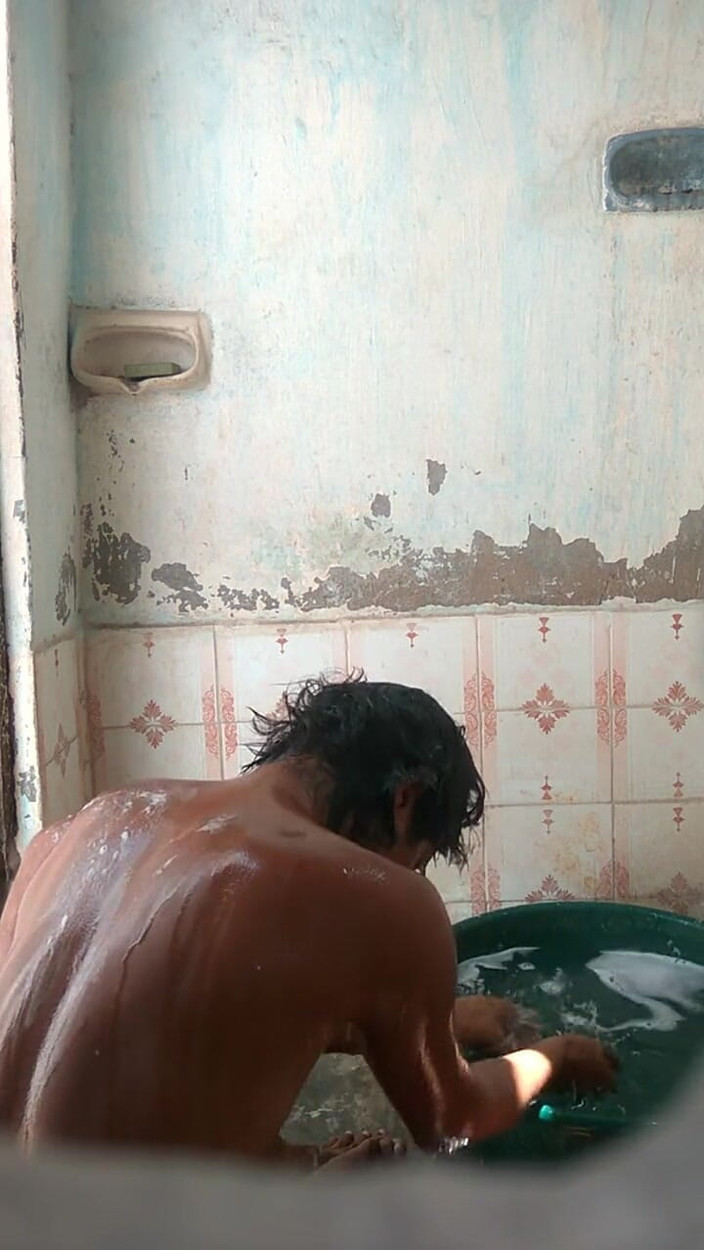 Mukesh Solanki: Açık havada banyo