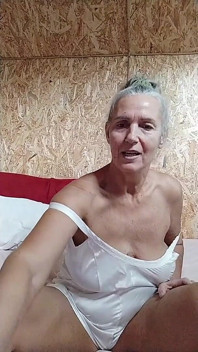 Soția veselă Lukerya: când renovarea se termină, începe magia picioarelor