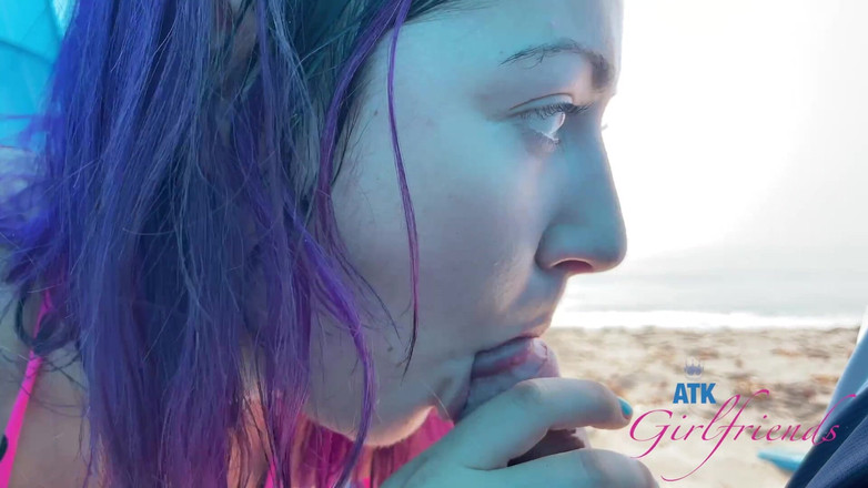 ATK Girlfriends: Virtuelles Date